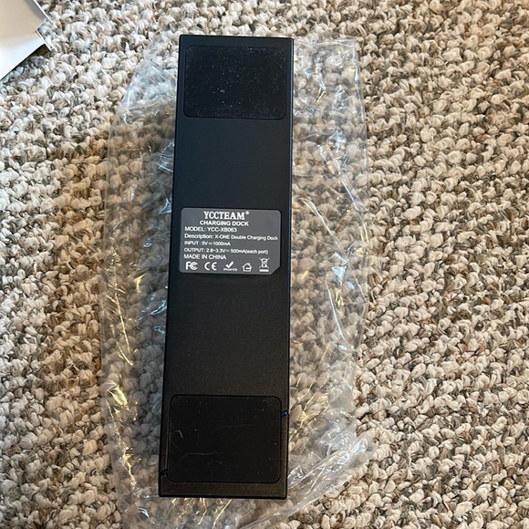 X-One Wireless Controller Dual Charging Statio - Picture 6 of 9